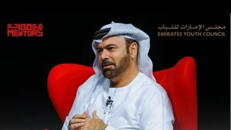 الجلسة الكاملة لمعالي محمد القرقاوي ضمن برنامج 100 موجّه